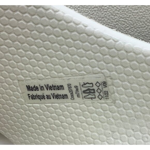 Crocs Unisex Classic Mega Crush Sandals Cream Women Size 9 Lightweight Slip-On - Picture 6 of 8